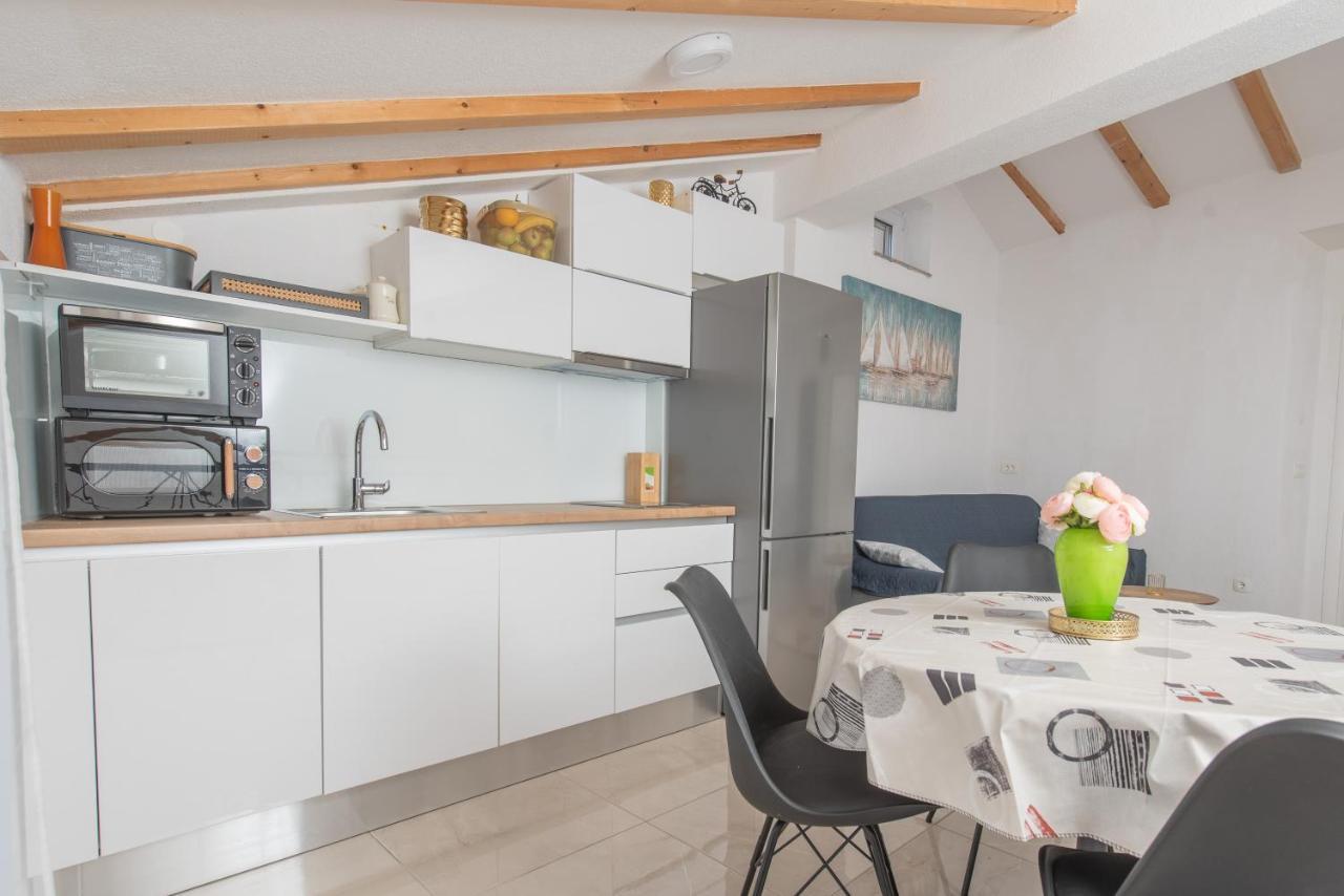 Mara Apartment